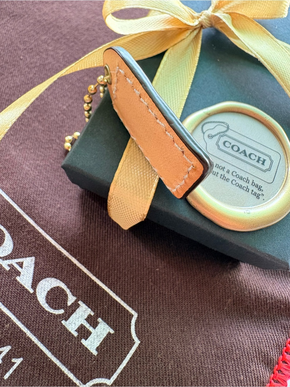 ๐ซRARE Coach DBL-Sided Virgin Vachetta Chocolate HTF Y2K VTG Hang Tag Charm - Picture 9 of 15